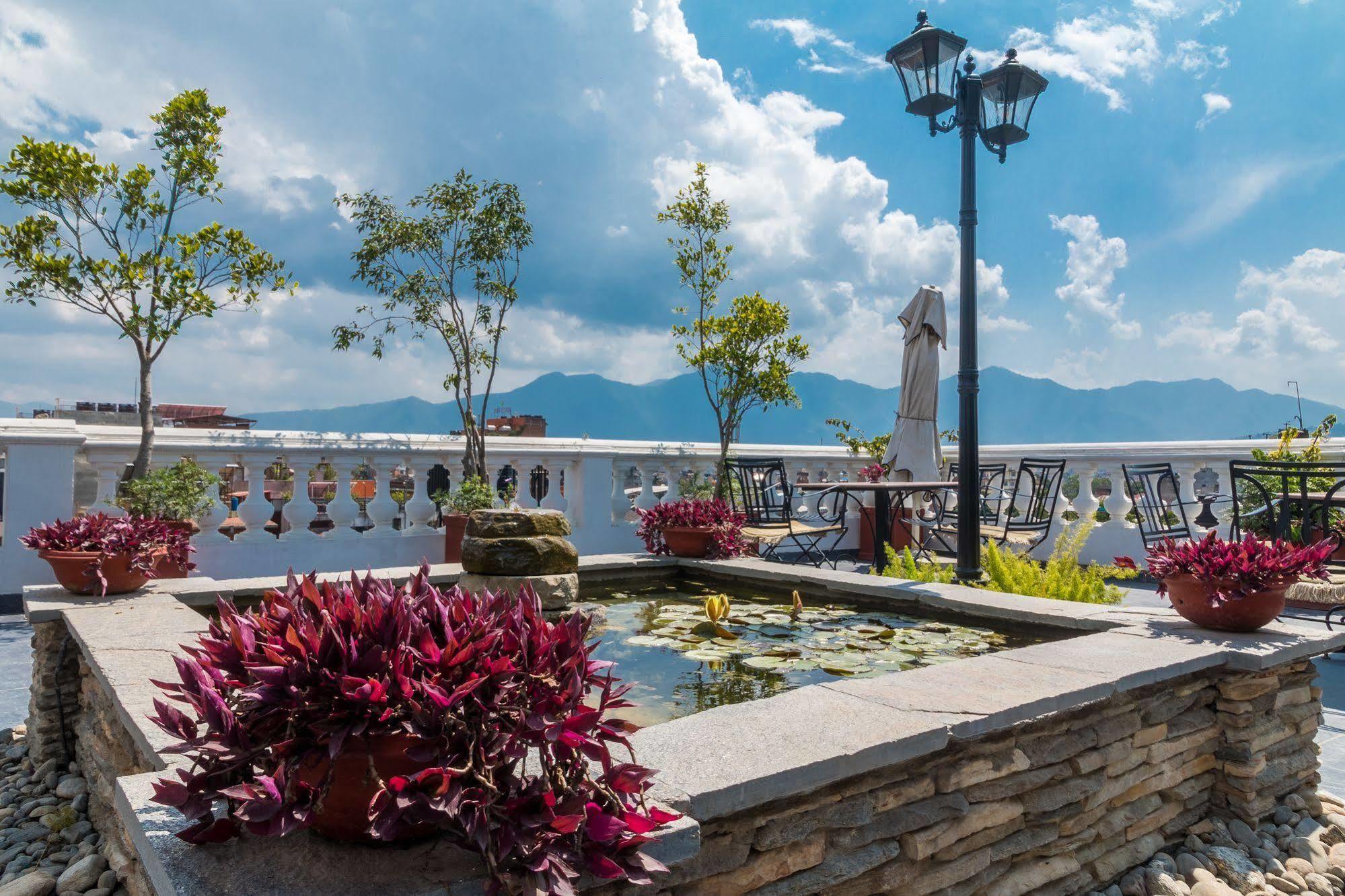 Hotel Excelsior Κατμαντού Εξωτερικό φωτογραφία
